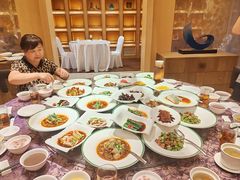 -沁香庭中餐厅·川粤菜(重庆高新假日酒店)