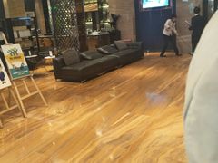 -武汉光谷广场杨家湾地铁站怡程酒店