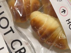 -HOT CRUSH趁热集合·现烤面包(环球港店)