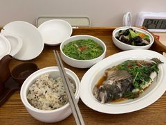 -雪梅月子中心(华侨城店)