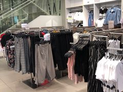 -H&M(鹏欣水游城店)