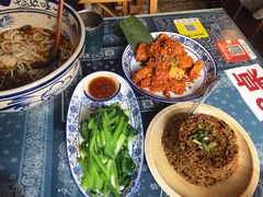 -蜗牛小馆醉乡民谣云南菜(惠新西里店)