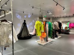 -鼎极摄影(世纪金源店)