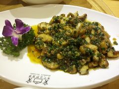 -香巴拉云南餐厅(华莱坞店)