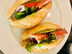 -Bánh Mì Huynh Hoa