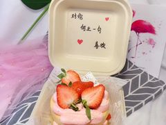 饭盒蛋糕-小鱼泡芙