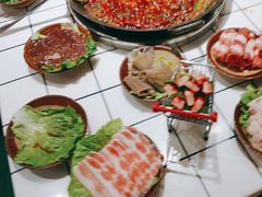 -扎起市井老火锅(乐山总店)