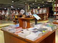 -新华书店(印象城店)