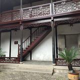 又降温又下雨的，但是大家兴致不减
