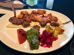 -Efes Turkish & Mediterranean Cuisine 艾菲斯餐厅(陆家嘴店)