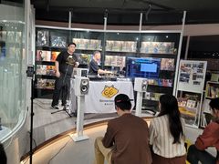 -浣熊唱片店(上海影城店)