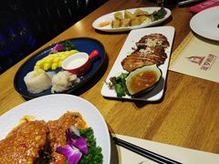 -暹罗酒肆泰餐厅酒吧