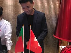 -乐界KTV(虹桥中心店)