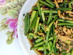 蒜苗肉丝-阿马土菜馆