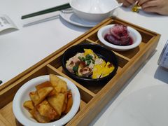 前菜三宫格-新仙清汤牛腩(铜锣湾店)