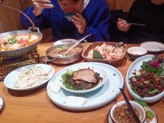 -老滇山寨•云南特色菜•地方菜•民族风情歌舞表演(金碧店)