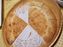 馕坑芝麻馕-巴扎美食·新疆菜·西域歌舞表演餐厅(新疆大厦店)