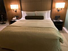 -上海滴水湖皇冠假日酒店