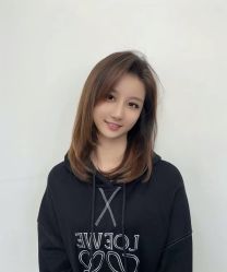 -妃格美发沙龙·烫发·染发