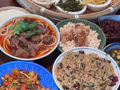 -包整·丝娃娃(一览甲秀楼风景店)