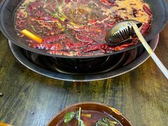 -黄潇洒老火锅(九眼桥宏济巷店)