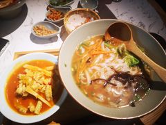 -百春原湖南牛肉粉(百联世纪店)