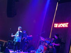 -TZ House音乐现场(来福士中心店)