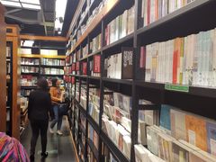 -西西弗书店&矢量咖啡(壹方购物中心店)