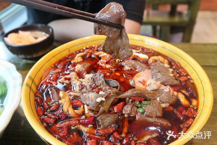 盛天毛血旺(解放碑国泰店)精品毛血旺图片