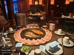 -九牧鱻·渝老鬼重庆火锅(人民路店)