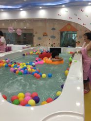点击看大图 泳池-爱玩爱游亲子母婴(旭辉广场店)
