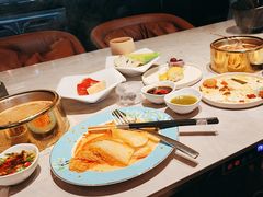 -雍容荟帝王蟹活龙虾展台自助(IFS黑金店)