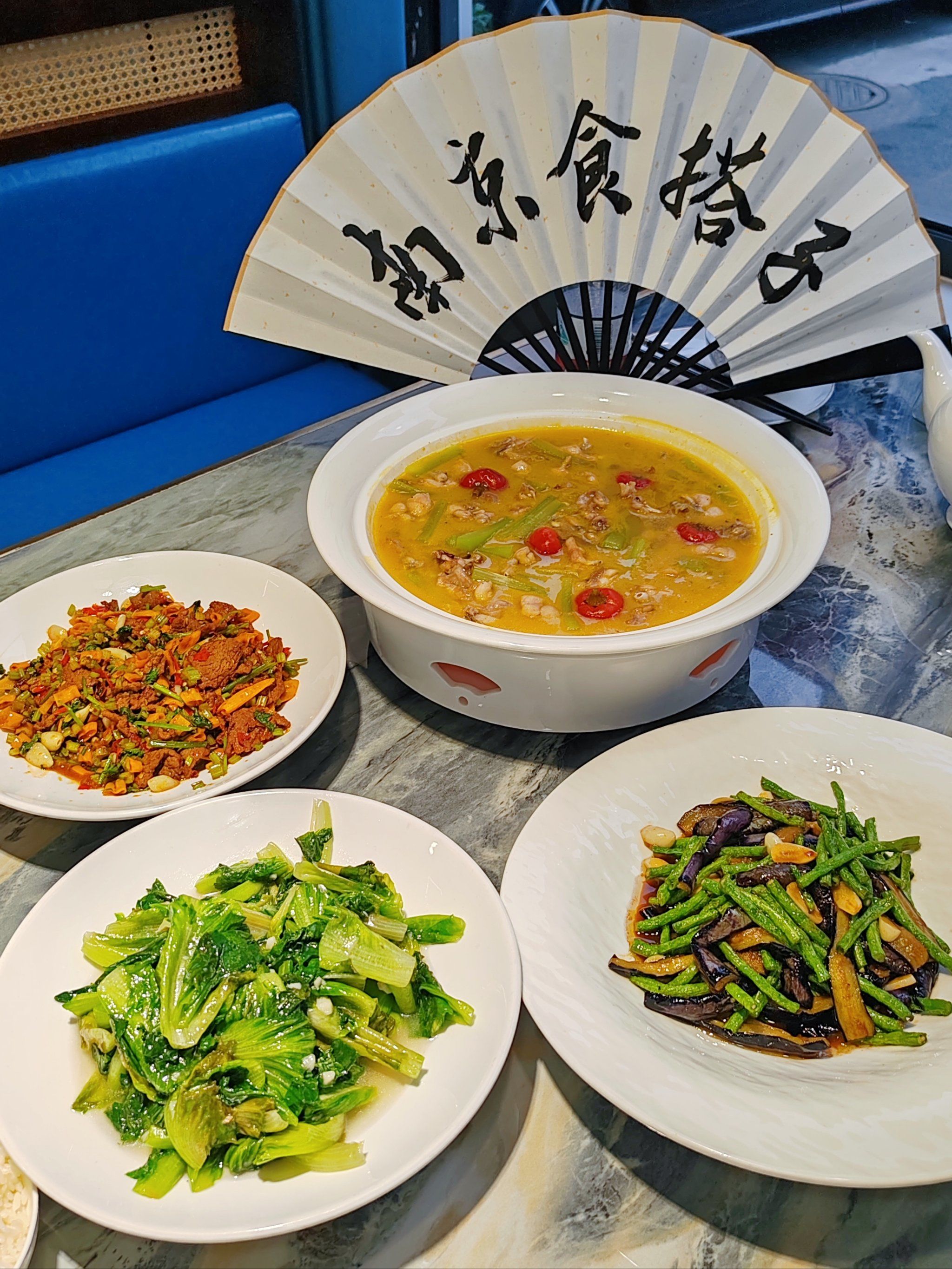 家门口的平价徽菜小馆