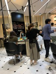 -HAIR CORNER
