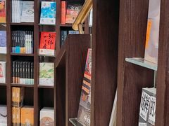 -钟书阁(群光广场店)