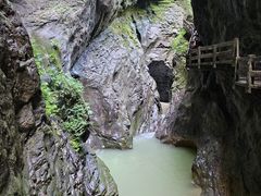 -龙水峡地缝景区