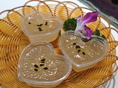 -刘姐啤酒鱼民族演艺餐厅(西街总店)