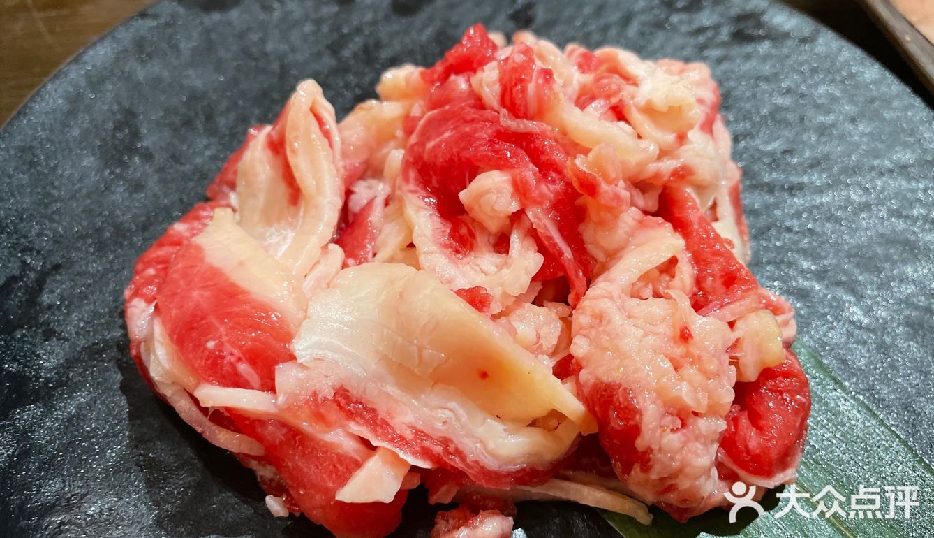 总统府旁有个山洞烤肉？