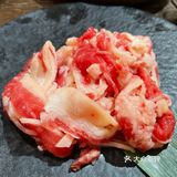 总统府旁有个山洞烤肉？