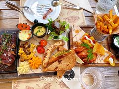 -Mark&Mars Restaurant