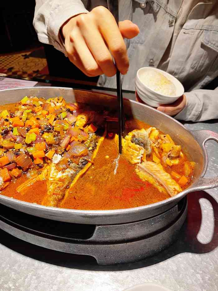 蛮好次的喜欢达布手抓饭环境情调也很好