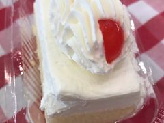-红宝石·鲜奶小方·海派西点房(南丹店)