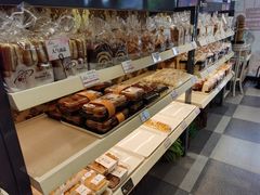 面包甜点陈列柜-恩朵烘焙坊(金街总店)