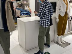 -优衣库(北京万柳华联购物中心店)