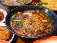 -爆炸头阿姨小四川正宗川味小吃(无任何分店)
