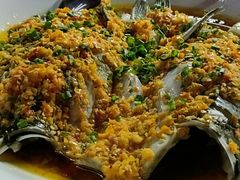 黄贡椒蒸鱼头-状元人家·公园别墅衡东土菜(溪悦荟店)