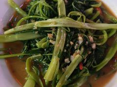 -明本湛江鸡•海鲜小厨(陈家祠店)