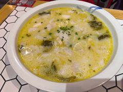 酸菜柠檬鱼-有家川菜(宝山万达店)