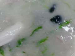 皮蛋瘦肉粥-穗银肠粉店(东川路店)