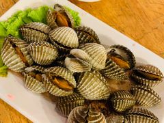 -J Daeng Seafood